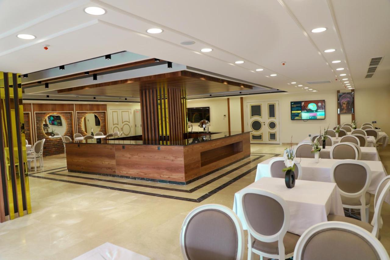 United Hotel International 야운데 외부 사진