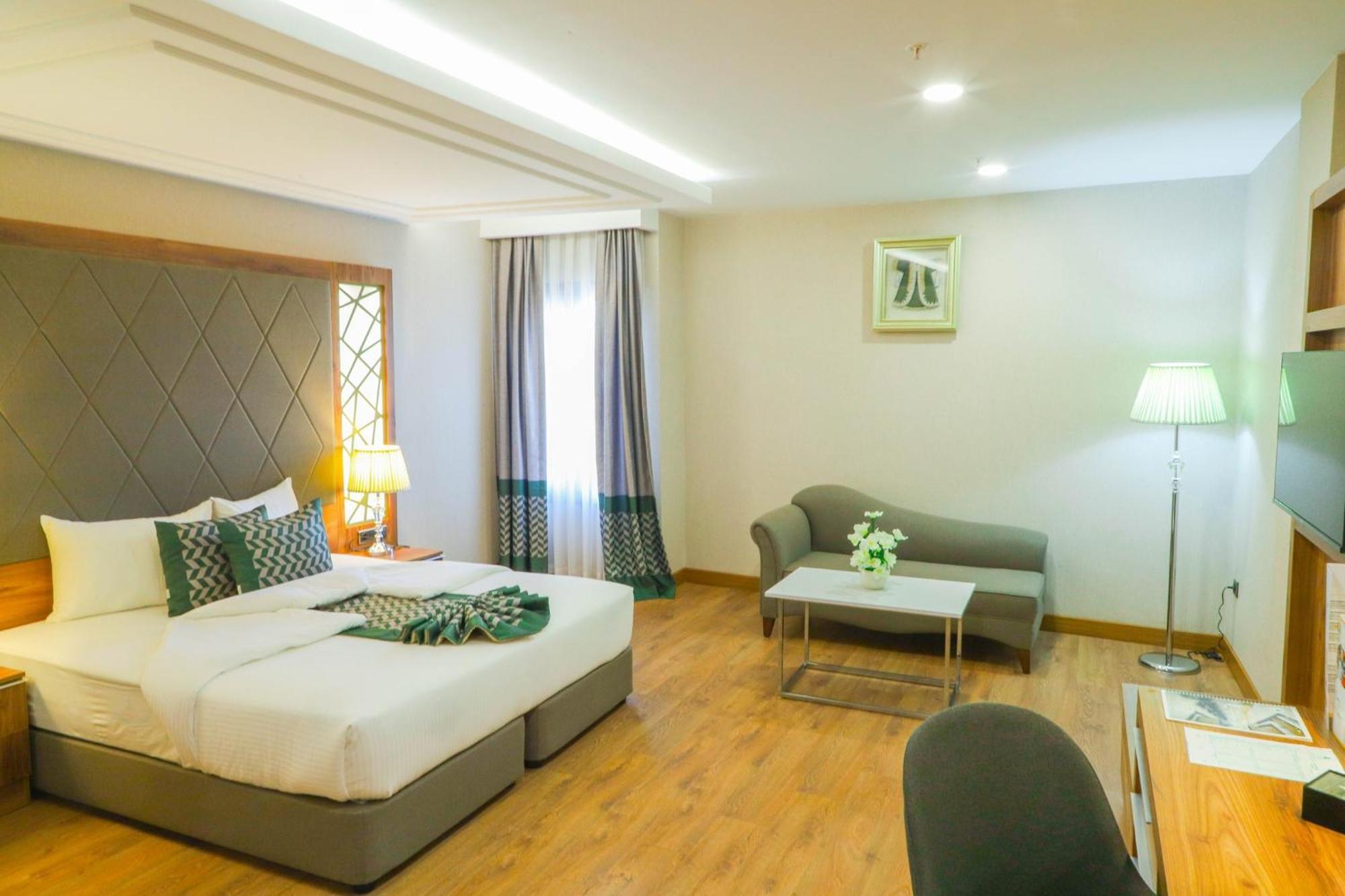 United Hotel International 야운데 외부 사진