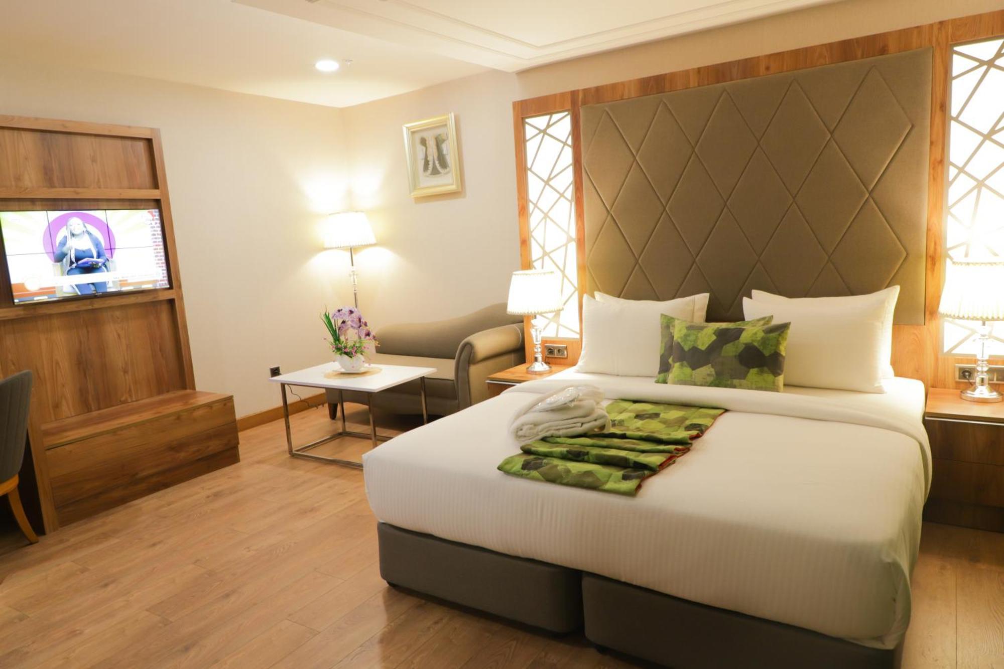 United Hotel International 야운데 외부 사진